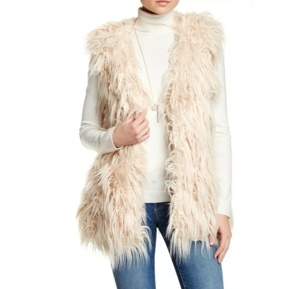 ⏰JKT Vegan XS cream long hair vneck oversized vest